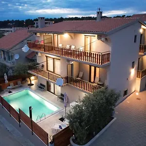 Apartman Pool Julia, Zadar